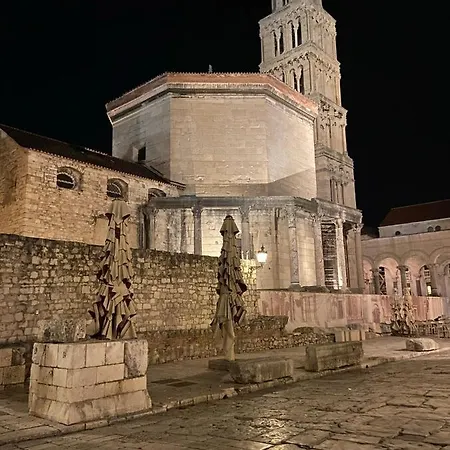 Andelina, * Split