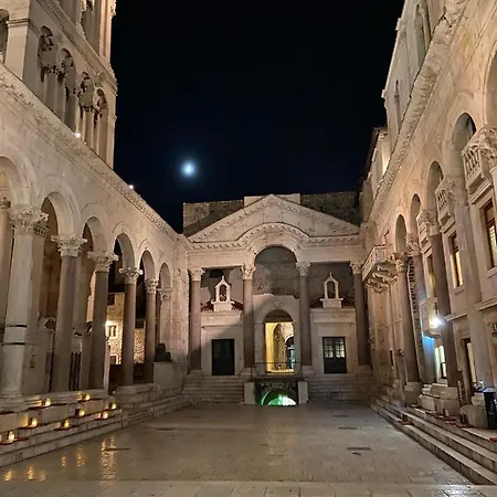 Andelina, * Split