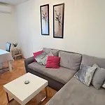 Andelina, Apartment *