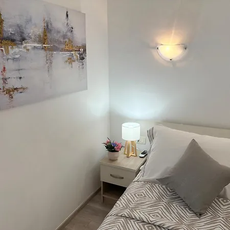 Andelina, Apartman *