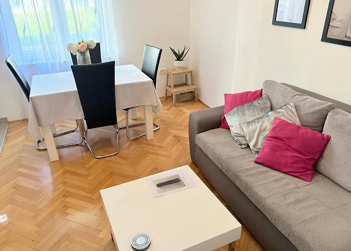 Andelina, Apartman *