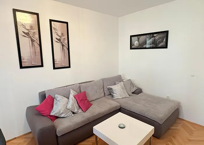 Andelina, Apartman *